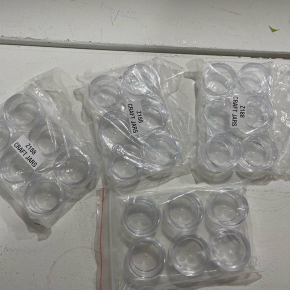 Storage containers - Picture 2 of 2